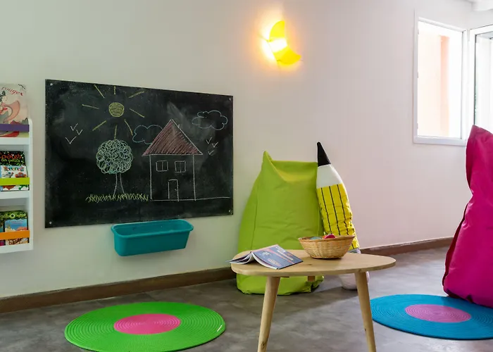 מלון The Originals Access, Clermont-ferrand Nord 2*