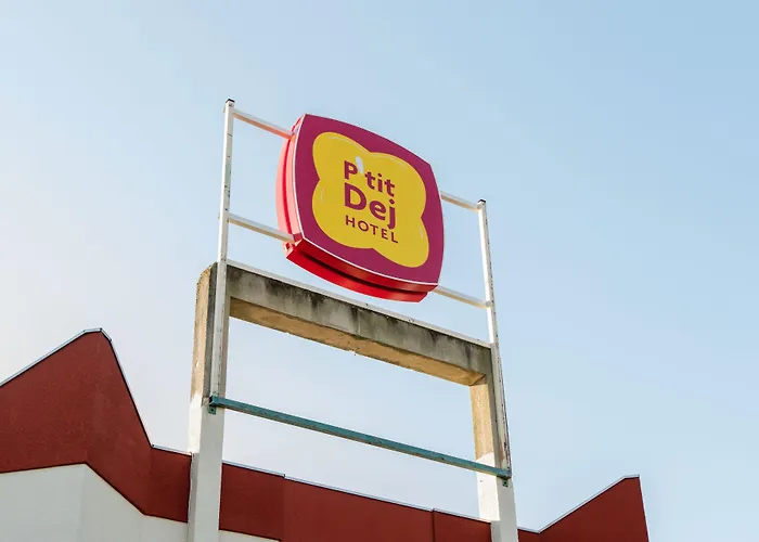 מלון The Originals Access, Clermont-ferrand Nord 2*