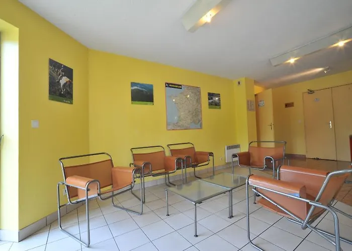 מלון The Originals Access, Clermont-ferrand Nord Châteaugay